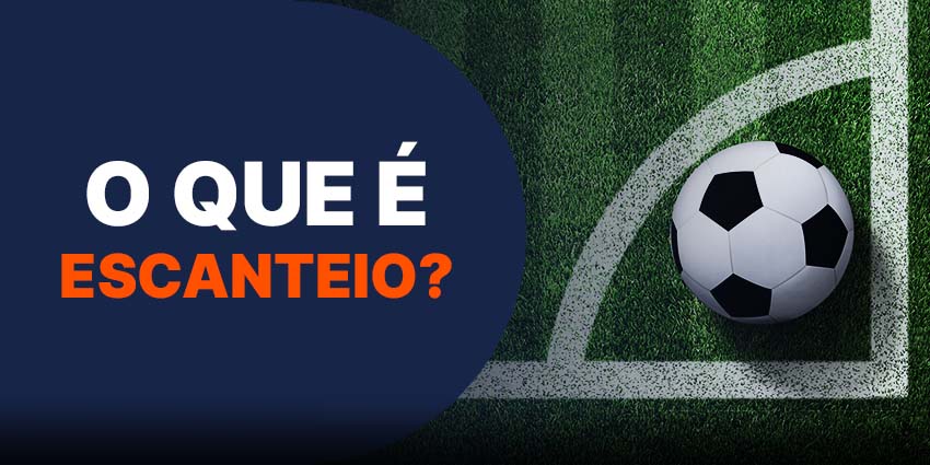 Bola posicionada no arco de escanteio pronta para cobrança em partida de futebol.